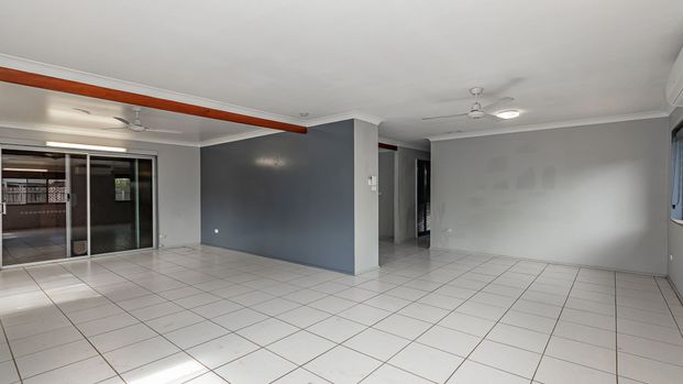 11 Toledo Court, Kirwan - Photo 1