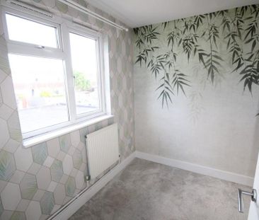 3 bedroom terraced house to rent - Photo 4