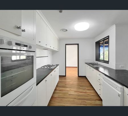 66 Sunset Drive, West Albury, NSW 2640 - Photo 4