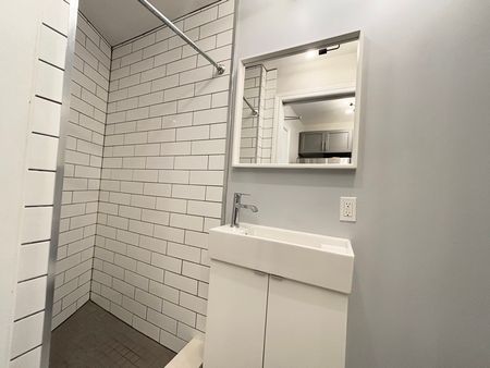 $1,500 / 1 br / 1 ba / 295 James st N unit 1 - Photo 5