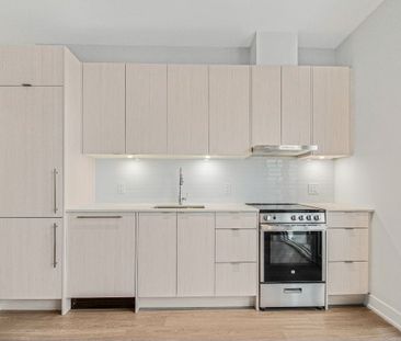 For Lease - 4130 Parkside Village Drive Unit# 2509, Mississauga, On... - Photo 2