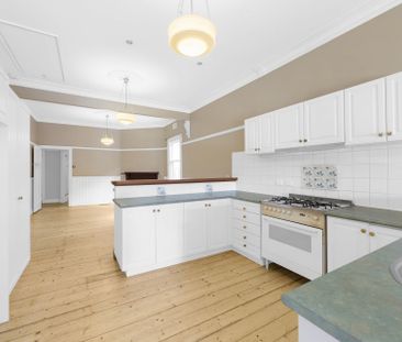 Beautiful Edwardian in the heart of West Footscray - Photo 5