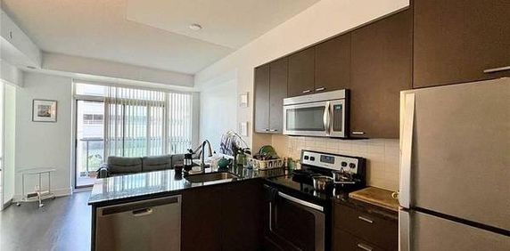 Yonge / Sheppard Luxurious 1Bdrm Open Concept Kitchen Near Park - Photo 2