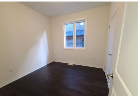 For Lease - 2980 Seagrass Street, Pickering, Ontario - Photo 2