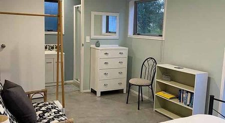 A peaceful, private self-contained studio - Photo 5