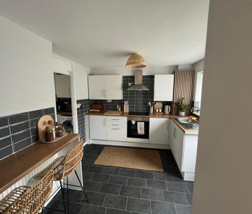 3 bedroom terraced house to rent - Photo 6