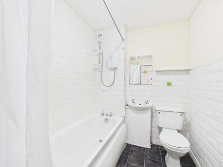 15 bedroom flat to rent - Photo 4