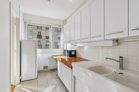 Location Appartement 2 pièces 60m² PARIS 16ème - Photo 2