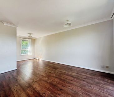 2 bedroom Flat To Let - Photo 2