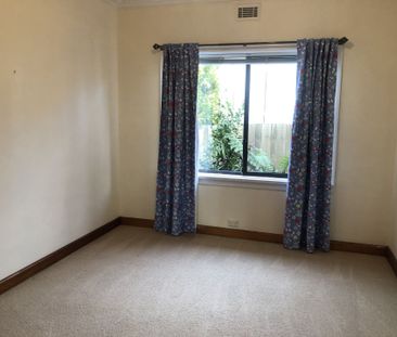 6 Valley Street, Trevallyn - Photo 4