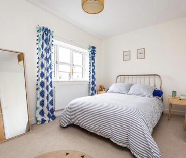 3 bedroom semi-detached house to rent - Photo 4