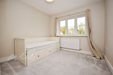 4 bedroom detached house to rent - Photo 3