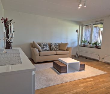 Taggsvampsvägen, Huddinge - Photo 2