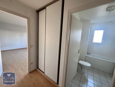 Location Appartement 1 pièce 28m² LILLE 59000 - Photo 4