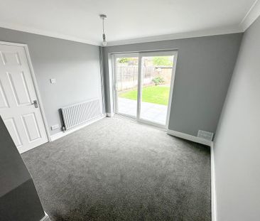 3 bedroom terraced house to rent - Photo 3