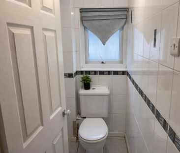 3 bedroom terraced house to rent - Photo 6