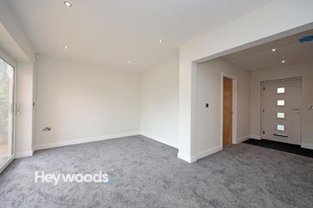 4 bedroom detached house to rent - Photo 3