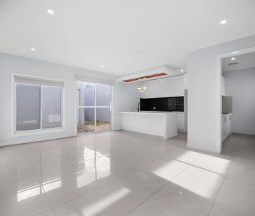 7 Ficus Way, Rockbank | Your Next Home Awaits - Photo 3