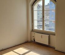 Große Vierzimmerwohnung in der Dianastraße- 2. OG ohne Aufzug! - Photo 2