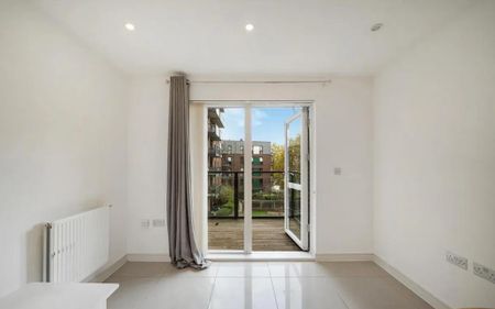 2 bedroom flat to rent - Photo 2