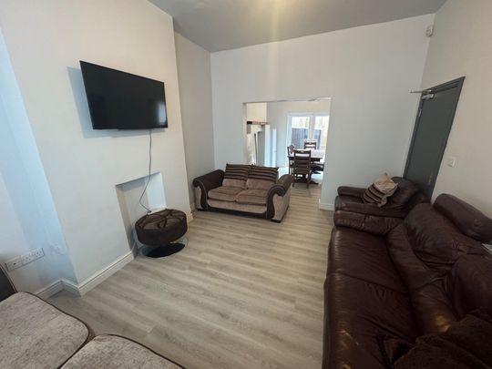 Salisbury Road, Liverpool, L15 - Photo 1