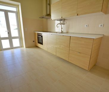 Magnífico apartamento T4, localizado na pitoresca vila de Gaeiras. - Photo 5