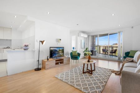 Modern One-Bedroom Apartment with Resort-Style Facilities - Photo 4