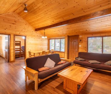 For Lease - 98 33rd Street, Wasaga Beach, Ontario - Photo 3