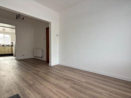 52 Gilford Road, Lurgan, BT66 7EA - Photo 4