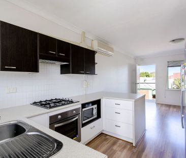 Modern two bedroom unit - Photo 6