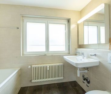 Moderne Wohnung | Ideale Anbindungen | Gepflegte Überbauung - Photo 2