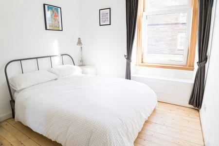 2 Bed Flat, Buchanan Street, EH6 - Photo 2