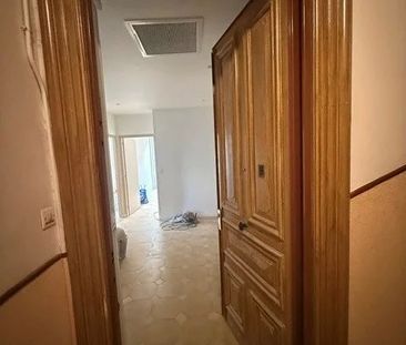 Location Appartement 5 pièces 111m² NICE 06300 - Photo 6