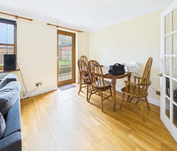 3 bedroom link detached house to rent - Photo 4