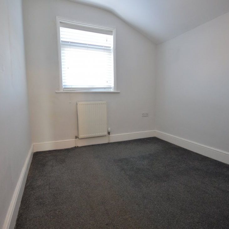 3 bedroom terraced house - Photo 1