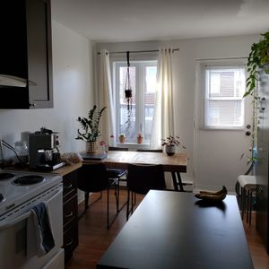 BEAU 3 1/2 AU CŒUR DE SAINT ROCH ! ! ! - Photo 3