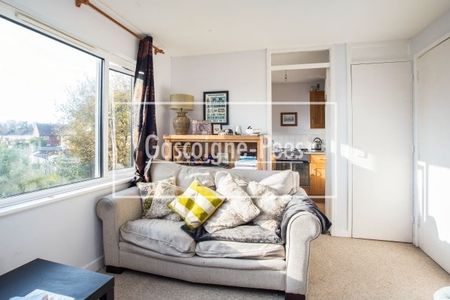 Pankhurst Road, Walton-on-Thames, KT12 - Photo 2