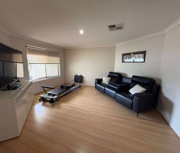 Spacious, Low-Maintenance Living - Photo 1