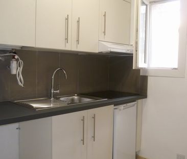 Location Appartement 1 pièce 25m² HYERES 83400 - Photo 3