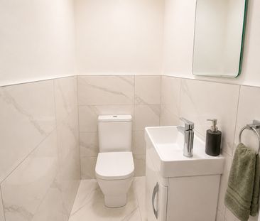 3 Bed Flat, Geraldine Road, SW18 - Photo 6