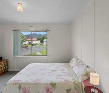 Comfortable & Convenient Home - Photo 5