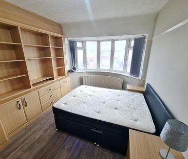 3 bedroom semi-detached house to rent - Photo 5