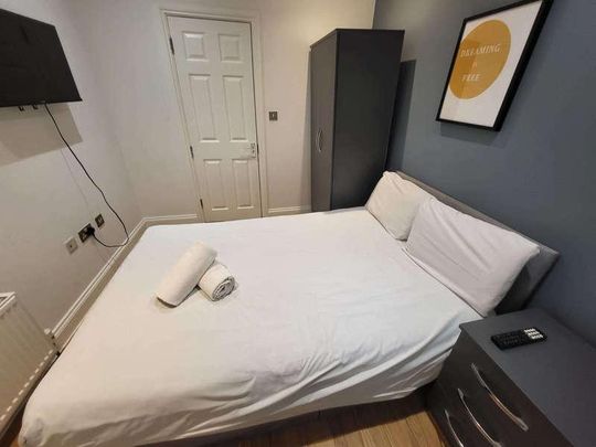 High Town Road, Luton, LU2 - Photo 1