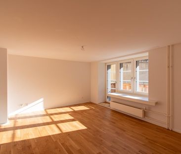 Helle 1.5 Zimmer-Wohnung mit Balkon in der Altstadt - Foto 1