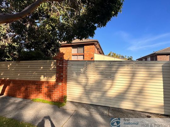 6 / 15 Close Avenue, Dandenong - Photo 1
