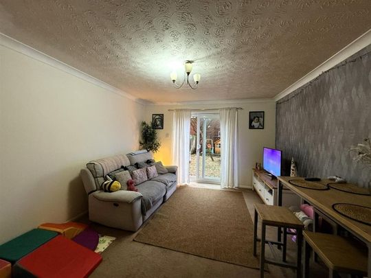 Magnolia Court, Tiverton - Photo 1