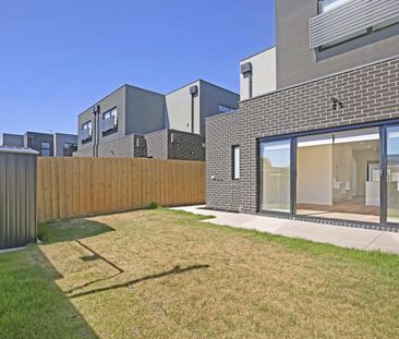 Low Maintenance Living! - Photo 1