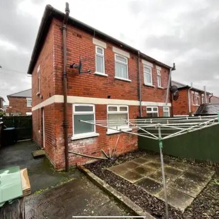 8 Dhu Varren Parade, Belfast, BT13 3FJ - Photo 4