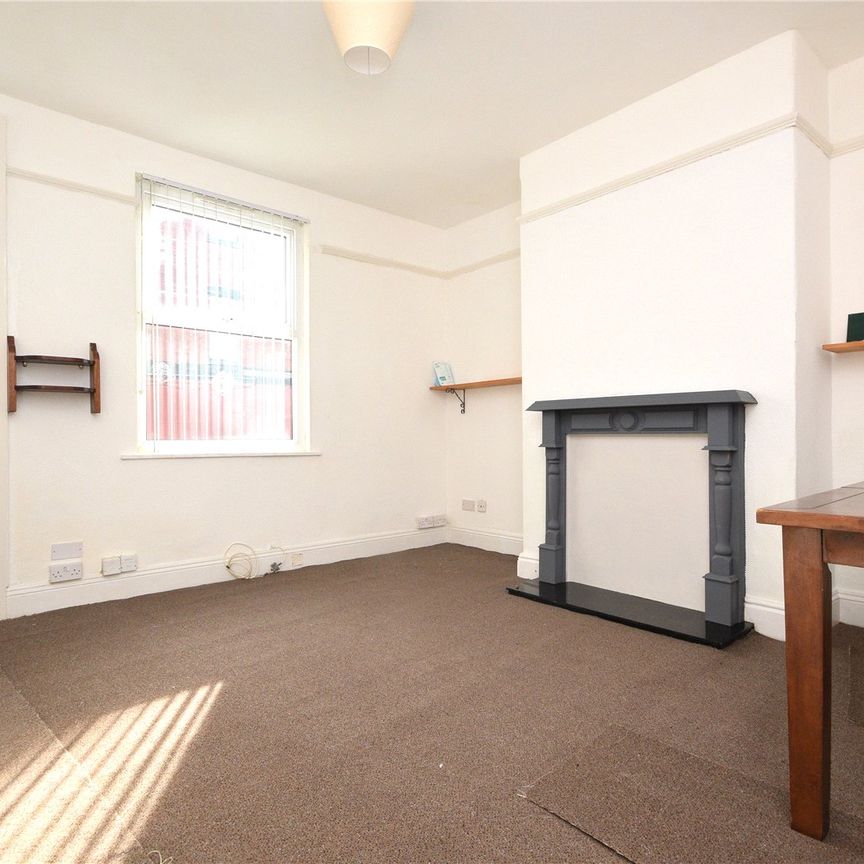 18, Aviary Grove, Leeds, West Yorkshire, LS12 2NU - Photo 1