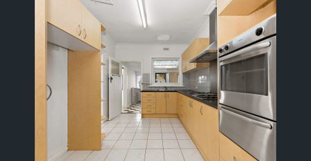 Premium Position in Vibrant West Footscray! - Photo 4